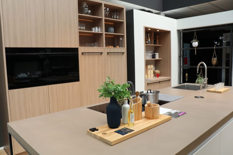 Grando Keukens & Badkamers
